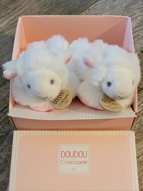 Doudou et Compagnie Paris Lamb Bootie Slippers Rattle Ears White Pink Soft Fur
